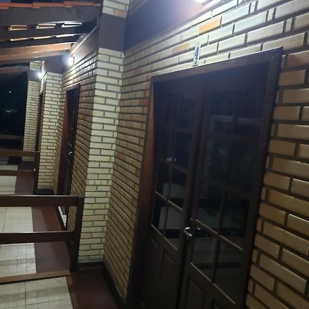 Residencial Costumes Brasileiras 호텔 봄비나스 객실 사진