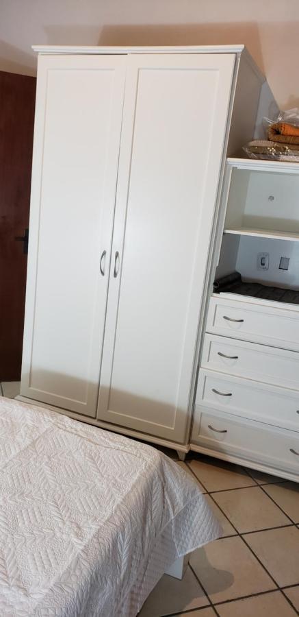 Residencial Costumes Brasileiras 호텔 봄비나스 외부 사진