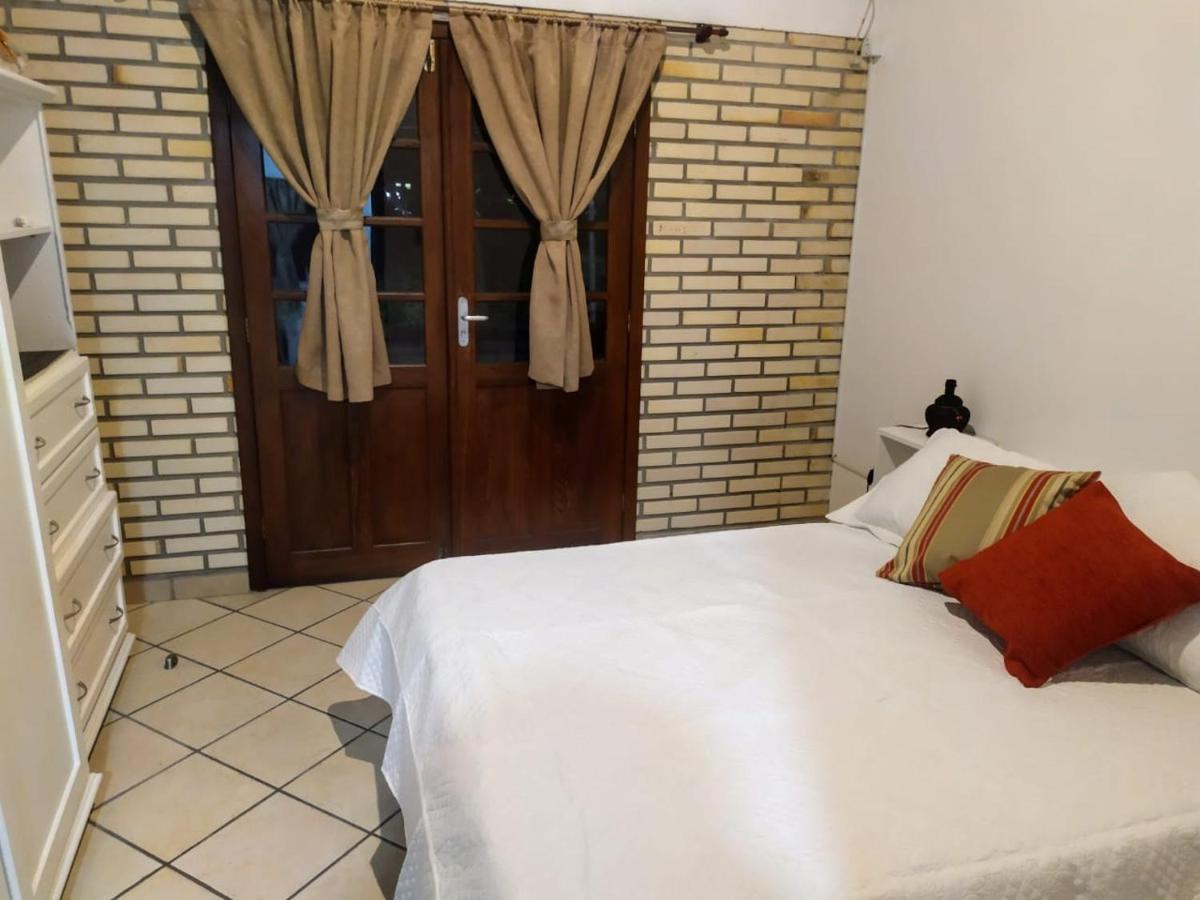 Residencial Costumes Brasileiras 호텔 봄비나스 외부 사진