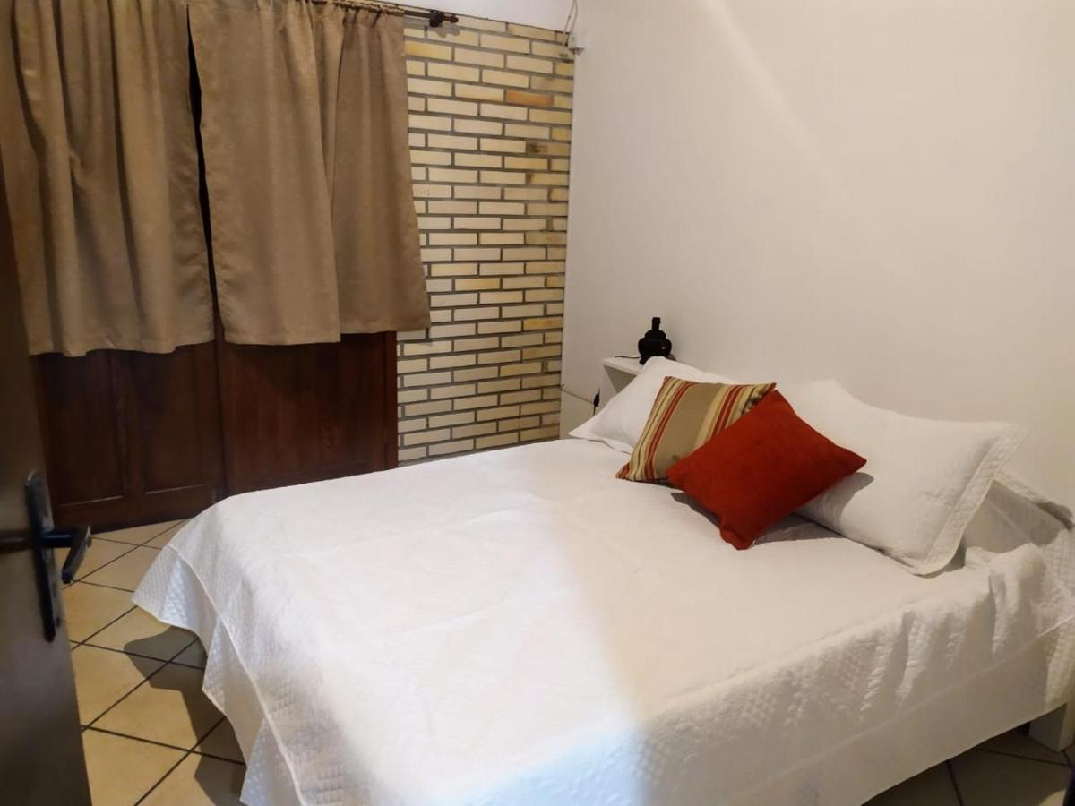 Residencial Costumes Brasileiras 호텔 봄비나스 외부 사진