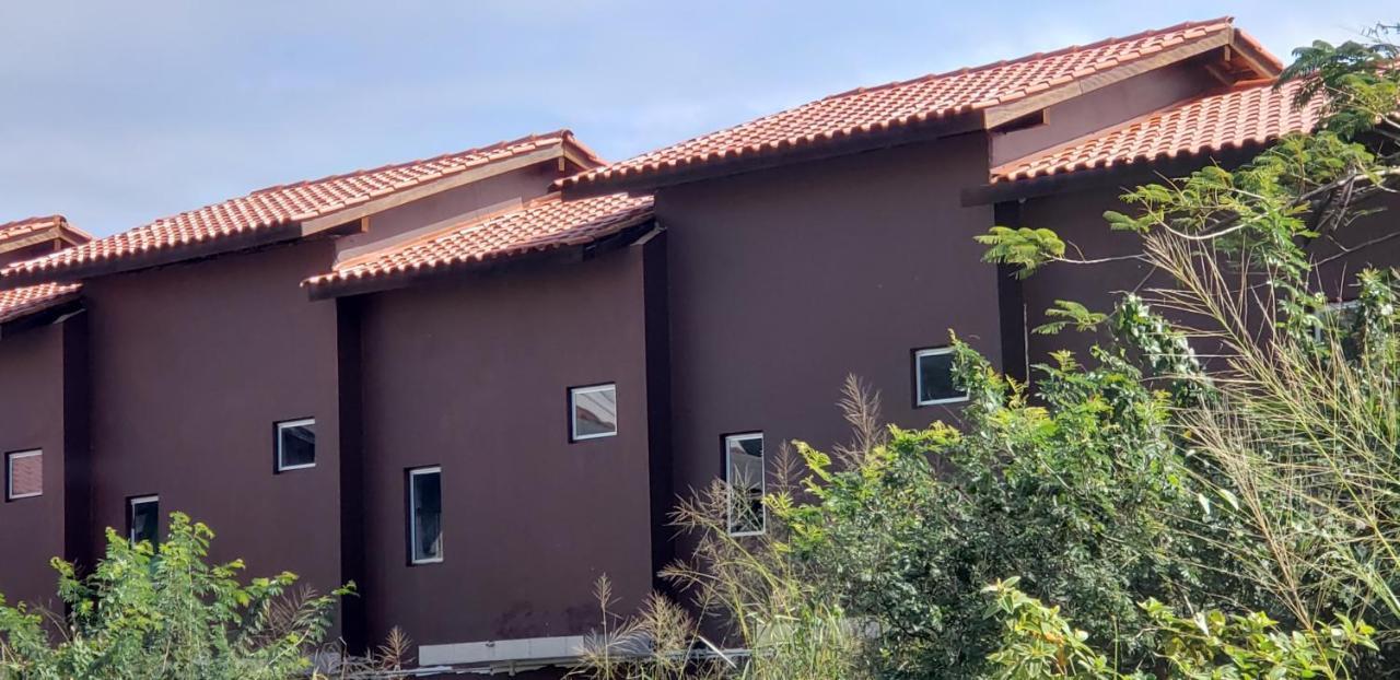 Residencial Costumes Brasileiras 호텔 봄비나스 외부 사진