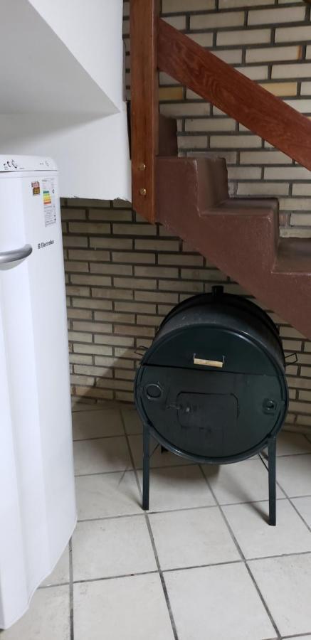 Residencial Costumes Brasileiras 호텔 봄비나스 외부 사진